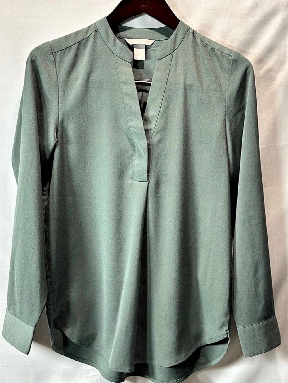H&M Long Sleeve Blouse in Green Size 2